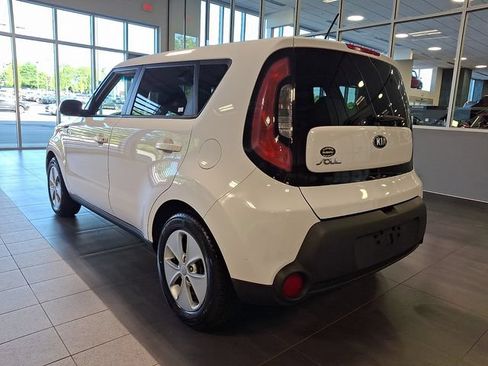 Used 2015 Kia Soul FWD image 4