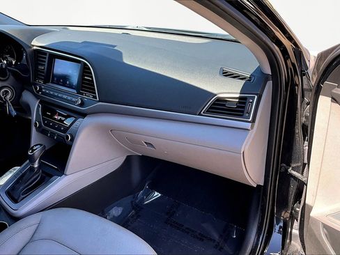 Used 2018 Hyundai Elantra SEL image 26