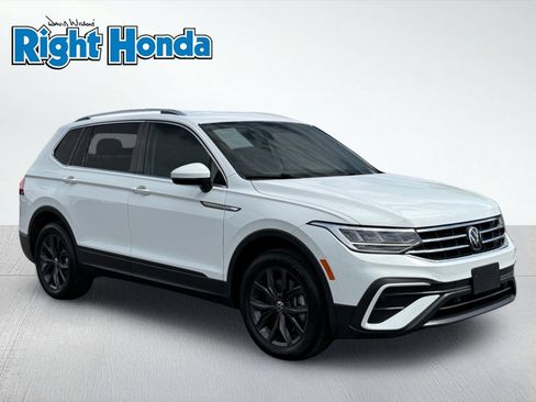 Used 2024 Volkswagen Tiguan SE AWD/4WD image 9