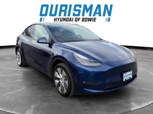 Used 2023 Tesla Model Y Long Range image 1