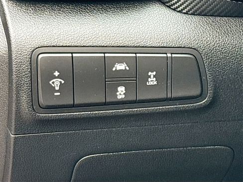 Used 2020 Hyundai Tucson SE w/ Winter Weather Package image 10