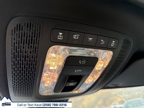 Used 2021 Mercedes-Benz GLB 250 4MATIC image 31