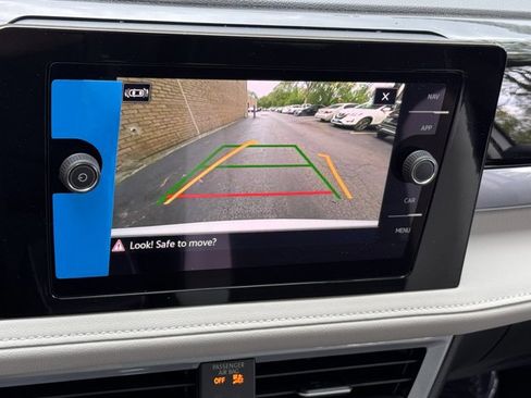 New 2025 Volkswagen Taos SEL image 66