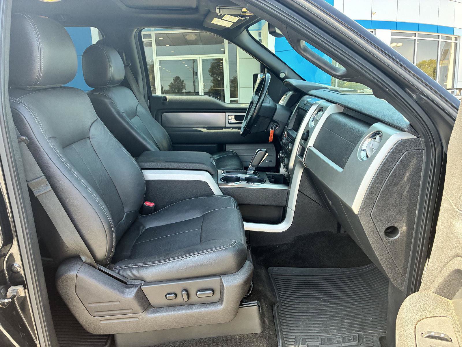 Used 2014 Ford F150 FX4 w/ Equipment Group 402A Luxury AWD/4WD image 10