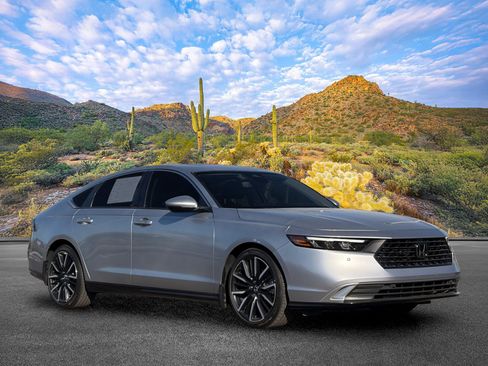 Used 2024 Honda Accord Touring image 2