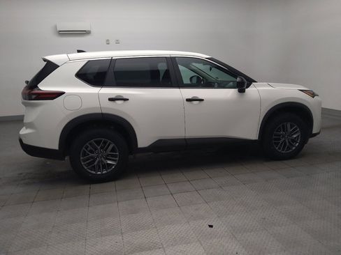 Used 2024 Nissan Rogue S AWD/4WD image 10