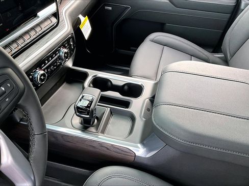 New 2026 GMC Sierra 1500 SLT w/ SLT Premium Plus Package image 8