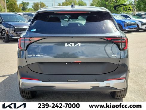 New 2026 Kia Sportage LX image 5