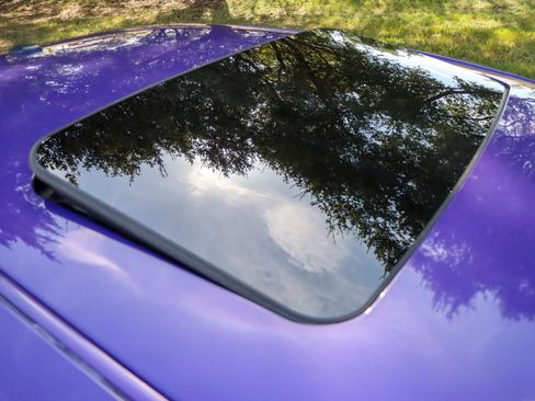 Used 2013 Dodge Challenger SRT8 w/ Harman Kardon Audio Group RWD image 9