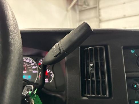 Used 2022 GMC Savana 2500 Extended RWD image 19