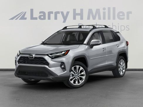 Certified 2023 Toyota RAV4 XLE Premium image 2