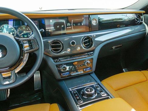 Used 2022 Rolls-Royce Ghost Black Badge image 14