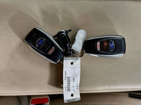 Used 2019 Subaru Outback 2.5i Limited AWD/4WD image 35