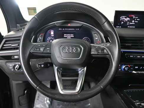 Used 2018 Audi Q7 3.0T Prestige AWD/4WD image 34