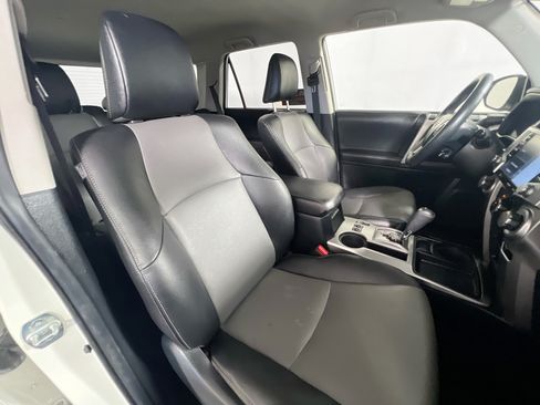 Used 2020 Toyota 4Runner SR5 Premium RWD image 30