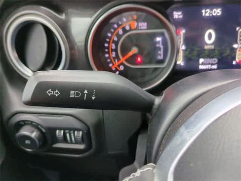 Used 2019 Jeep Wrangler Unlimited Sahara image 26