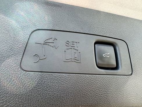 Used 2022 Lincoln Corsair Grand Touring image 16