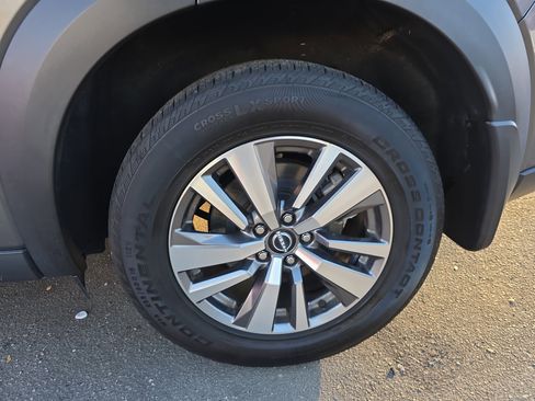 Used 2022 Nissan Pathfinder SL w/ SL Black Package image 35