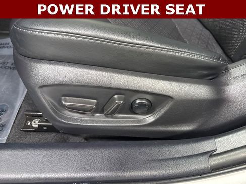 Used 2022 Toyota Camry XSE image 5