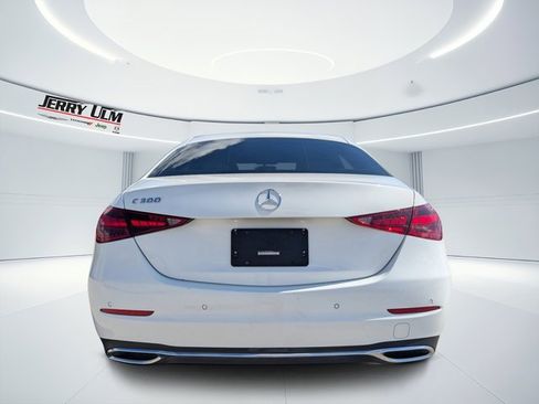 Used 2022 Mercedes-Benz C 300 Sedan image 5