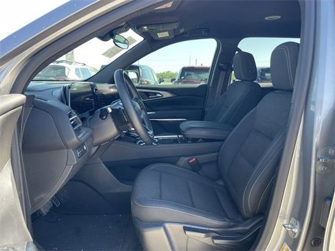 Used 2024 Chevrolet Traverse LS image 13