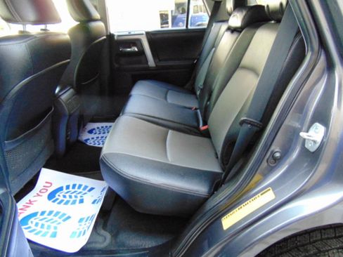 Used 2015 Toyota 4Runner SR5 Premium image 31
