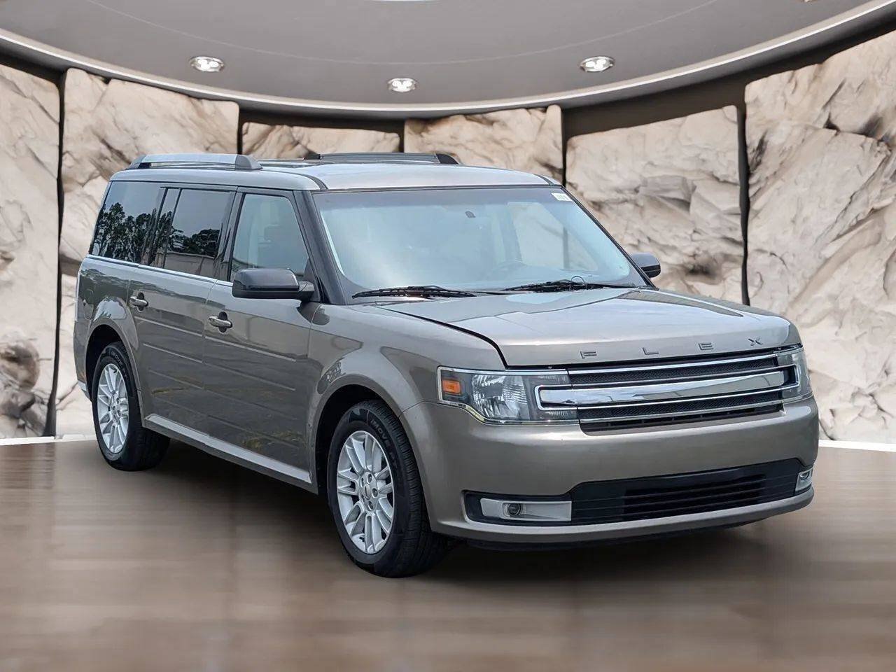 Used 2014 Ford Flex SEL w/ Equipment Group 202A FWD image 16
