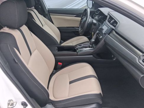 Used 2018 Honda Civic Sport image 17