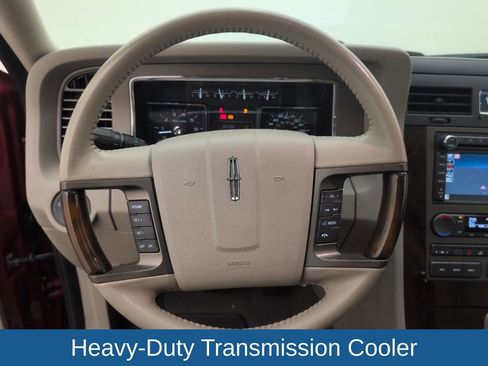 Used 2014 Lincoln Navigator 2WD image 36