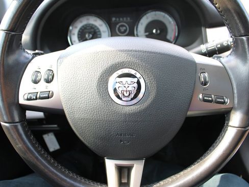 Used 2009 Jaguar XF Luxury image 34