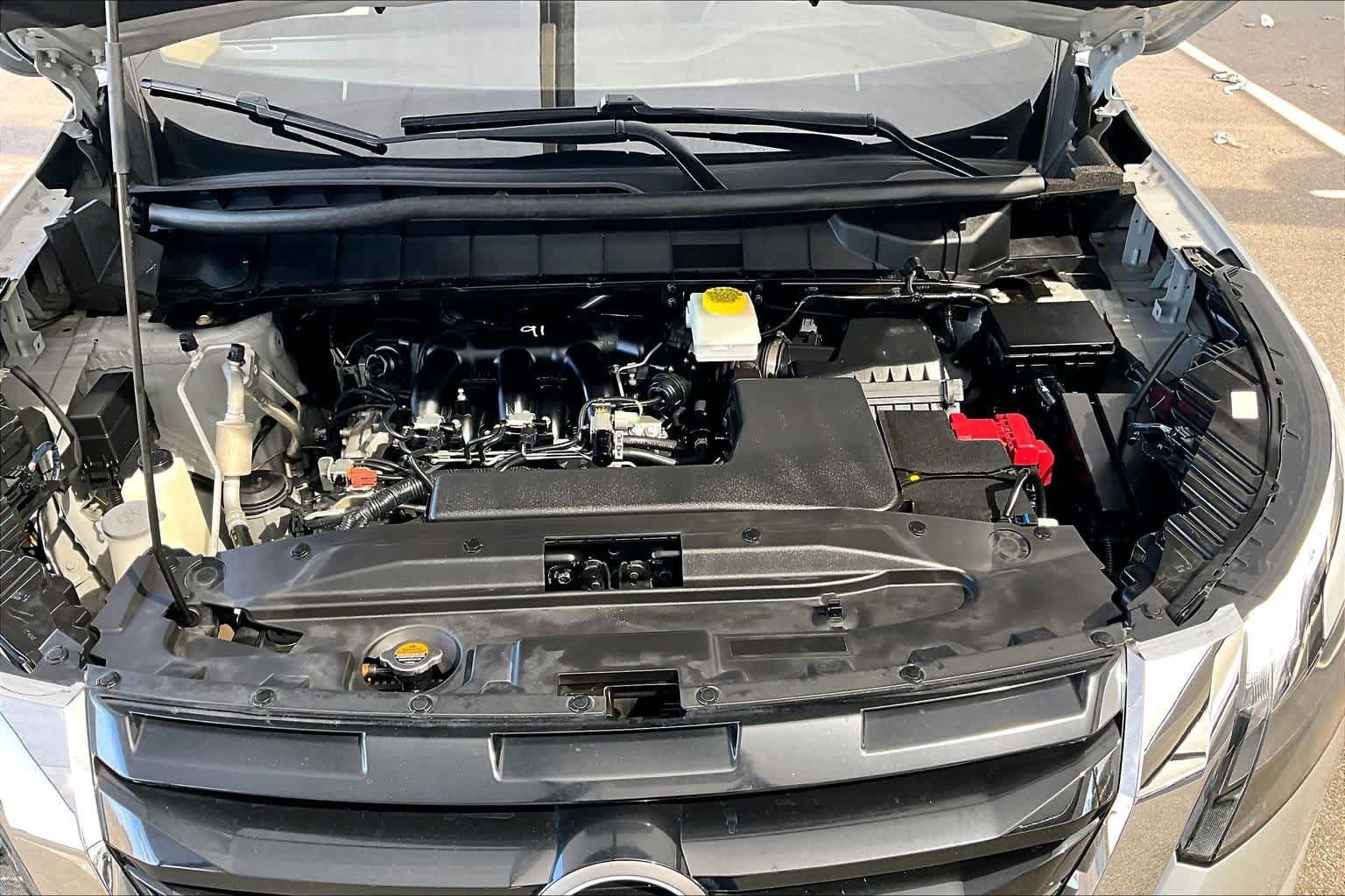 Certified 2024 Nissan Pathfinder SV FWD image 31