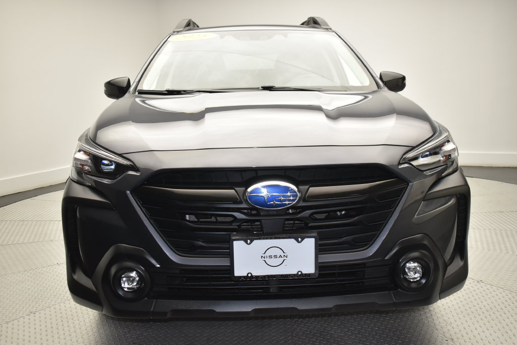 Used 2025 Subaru Outback Onyx Edition AWD/4WD image 2