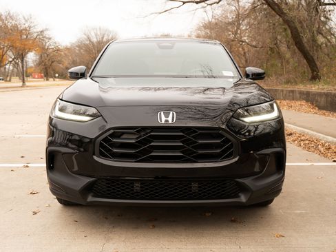 Certified 2024 Honda HR-V Sport image 3