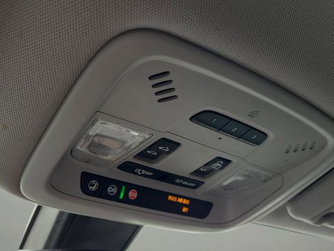 Used 2018 Chevrolet Malibu LT w/ Leather Package image 23