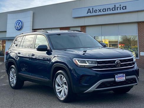 Certified 2022 Volkswagen Atlas SE image 1