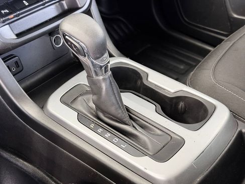 Used 2022 Chevrolet Colorado LT w/ Fleet Safety Package RWD image 19