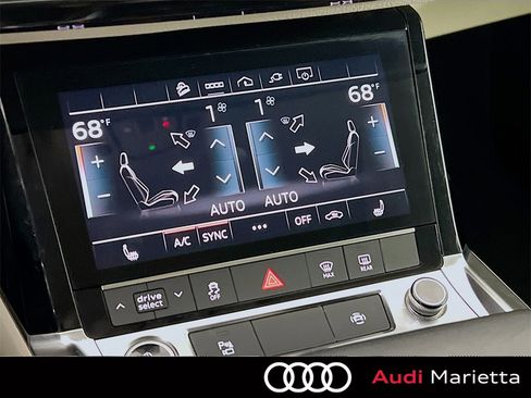 Used 2022 Audi e-tron Premium w/ Convenience Plus Package image 18