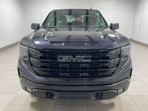 Used 2023 GMC Sierra 1500 Elevation AWD/4WD image 2