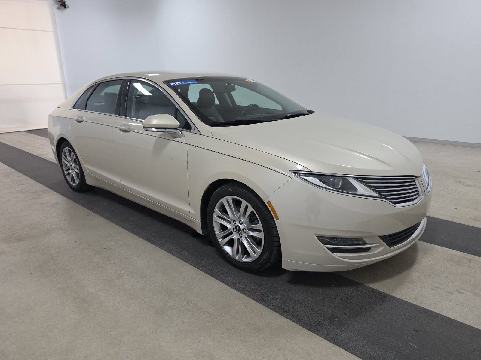 Used 2016 Lincoln MKZ Hybrid w/ Equipment Group 500A Select FWD image 4