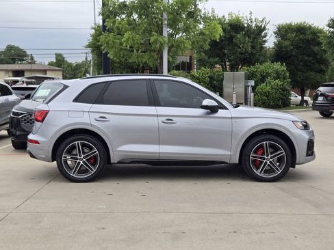 Certified 2025 Audi Q5 e Premium Plus AWD/4WD image 7