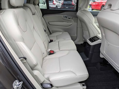 Certified 2024 Volvo XC90 T8 Plus AWD/4WD image 42
