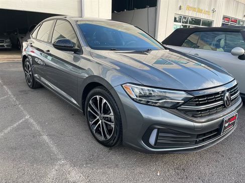 Used 2023 Volkswagen Jetta Sport FWD image 5