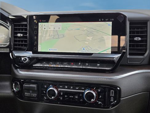 Used 2025 GMC Sierra 1500 SLT w/ SLT Premium Package image 25