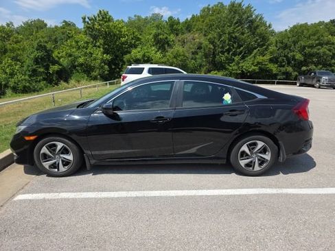 Used 2020 Honda Civic LX image 2