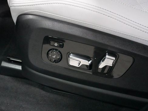 New 2026 BMW X5 xDrive40i w/ Climate Comfort Package AWD/4WD image 29