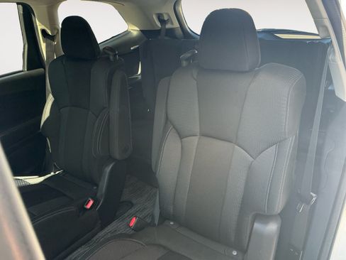 Used 2024 Subaru Ascent Premium w/ Convenience Package AWD/4WD image 13
