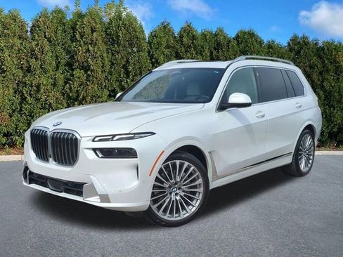 Used 2025 BMW X7 xDrive40i w/ Executive Package AWD/4WD image 1