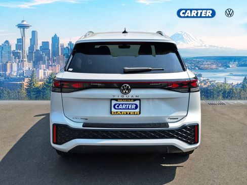 New 2026 Volkswagen Tiguan SEL R-Line AWD/4WD image 4