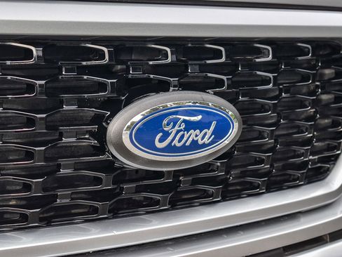 Used 2021 Ford F150 XL w/ STX Appearance Package image 9