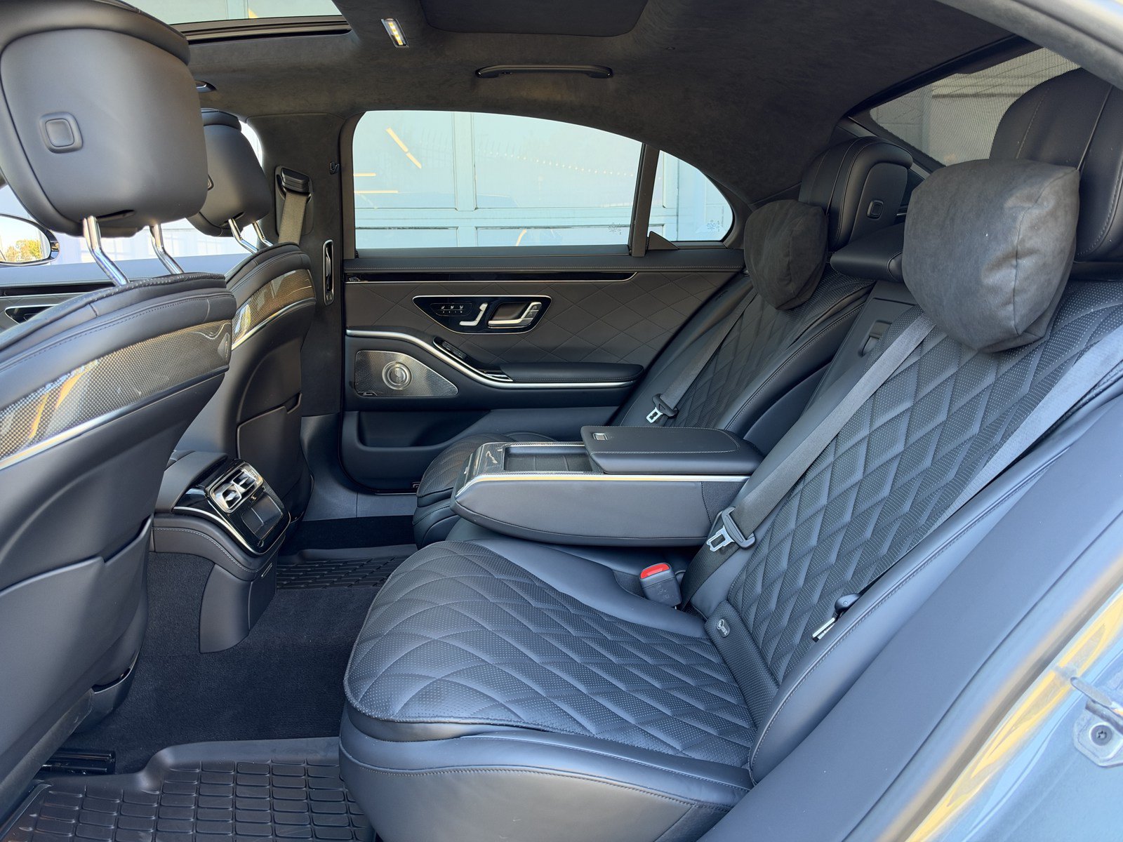 Used 2025 Mercedes-Benz S 580 4MATIC Sedan image 31